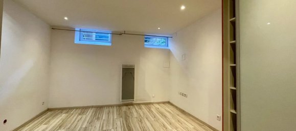 2 bedrooms House in Romainville, France No. 161657 10