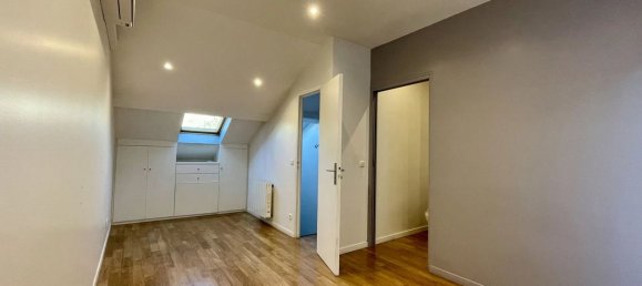 2 bedrooms House in Romainville, France No. 161657 7