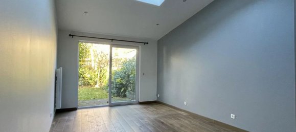 2 bedrooms House in Romainville, France No. 161657 3