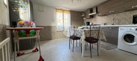 3 rooms Apartment in Naples, Italy No. 92379 10