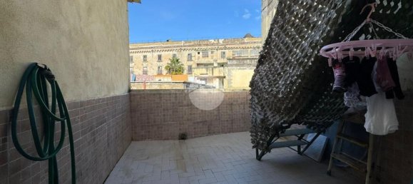 3 rooms Apartment in Naples, Italy No. 92379 14