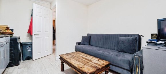 2 bedrooms Apartment in London, United Kingdom No. 11561 4