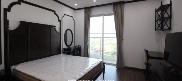 Apartamento de 3 dormitorios en Tay Ho, Vietnam No. 978 8