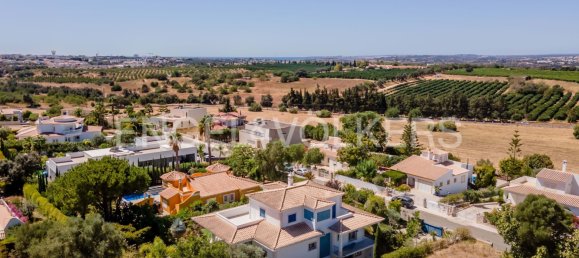 4 Schlafzimmer Villa in Portimao, Portugal, Nr. 136056 35