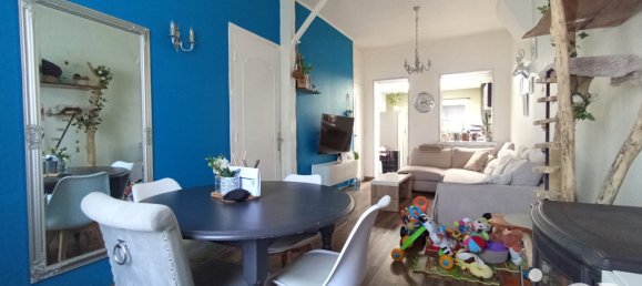 2 bedrooms House in Wattrelos, France No. 241296 2