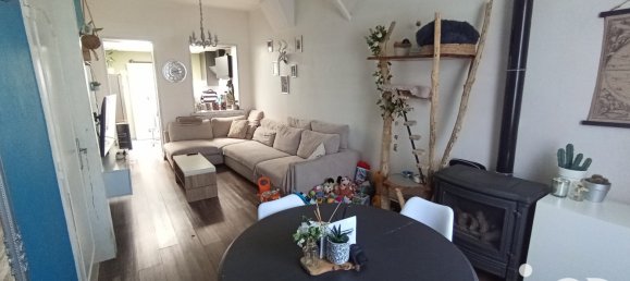 2 bedrooms House in Wattrelos, France No. 241296 3