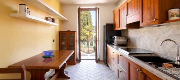 4غرفة منزل ذو طابقين في Malnate, Italy رقم 209987 12