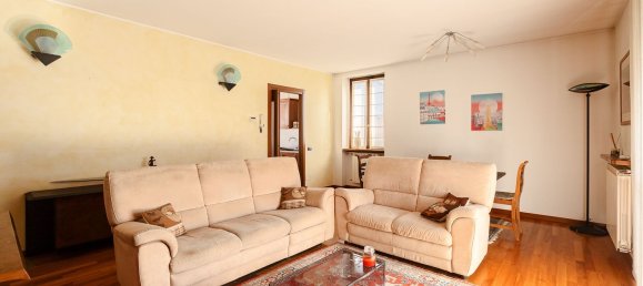 4غرفة منزل ذو طابقين في Malnate, Italy رقم 209987 33