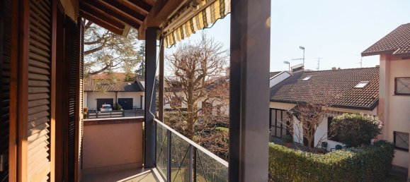 4غرفة منزل ذو طابقين في Malnate, Italy رقم 209987 16