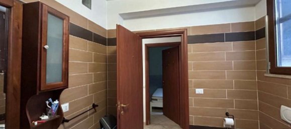 6 rooms House in Pomezia, Italy No. 12629 4