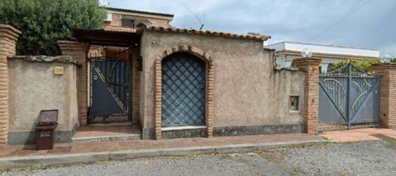 6 rooms House in Pomezia, Italy No. 12629 2