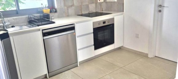 Вилла с 3 спальнями в Ливадия, Кипр № 26180 3