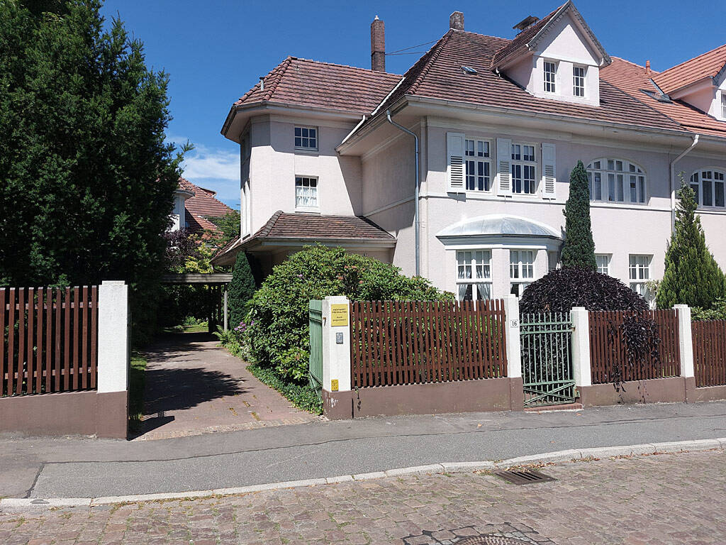 Villa de 9 habitaciónes en Bremen, Germany No. 355042