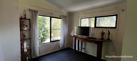 3 bedrooms House in Macleay Island, Australia No. 89 11