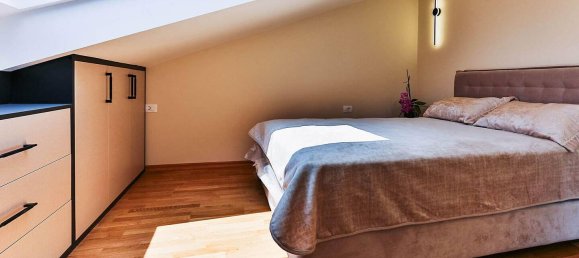 4 bedrooms Bungalow in Budva, Montenegro No. 191 13