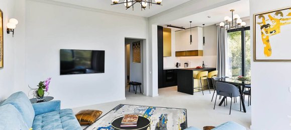 4 bedrooms Bungalow in Budva, Montenegro No. 191 6