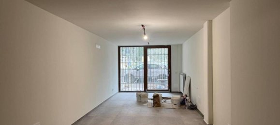 4 rooms Apartment in Sesto Fiorentino, Italy No. 36060 22