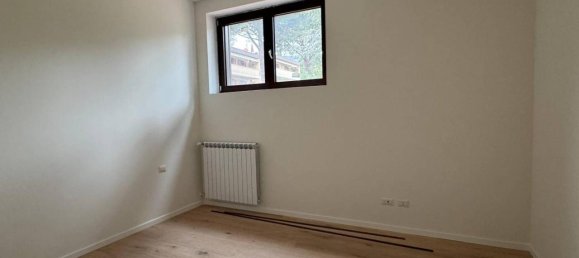 4 rooms Apartment in Sesto Fiorentino, Italy No. 36060 15