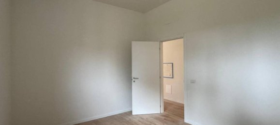 4 rooms Apartment in Sesto Fiorentino, Italy No. 36060 16