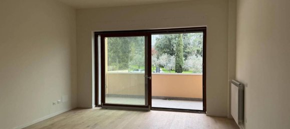 4 rooms Apartment in Sesto Fiorentino, Italy No. 36060 7