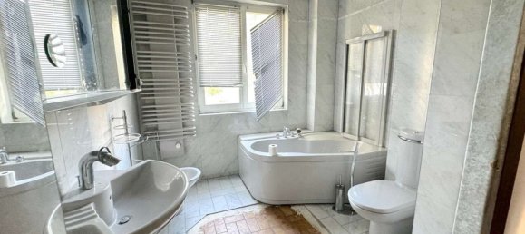 Casa de 4 habitaciónes en Hermsdorf, Germany No. 33509 4