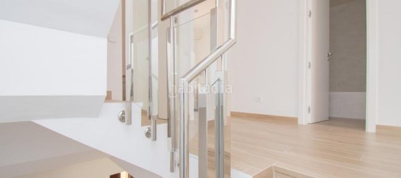 4 bedrooms Townhouse in El Paraiso, Spain No. 23738 18