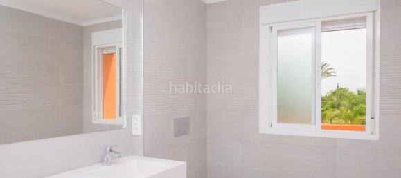 4 bedrooms Townhouse in El Paraiso, Spain No. 23738 21