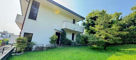 3-salle Villa à Meda, Italy No. 168891 2