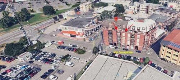 5 rooms Apartment in Baranzate, Italy No. 16503 3