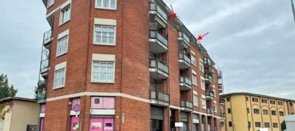 5 rooms Apartment in Baranzate, Italy No. 16503 2