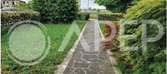 5 rooms House in Santa Giustina in Colle, Italy No. 60739 3