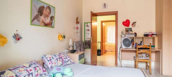 3 rooms Apartment in Taranto, Italy No. 120915 7