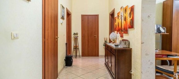 3 rooms Apartment in Taranto, Italy No. 120915 5