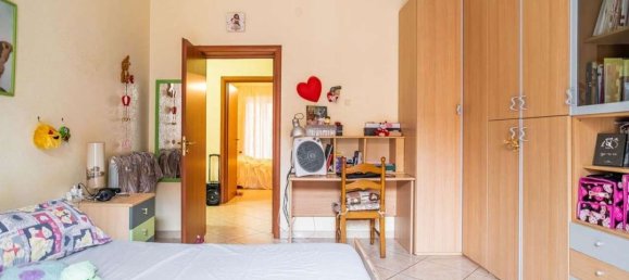3 rooms Apartment in Taranto, Italy No. 120915 20