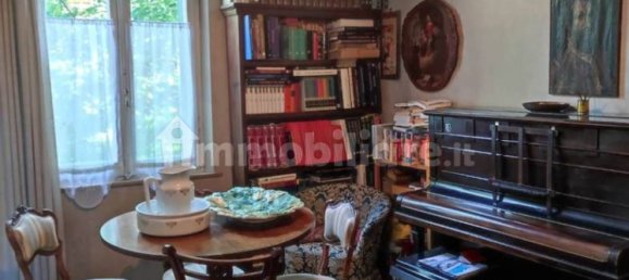 5 bedrooms Apartment in Parma, Italy No. 283368 4