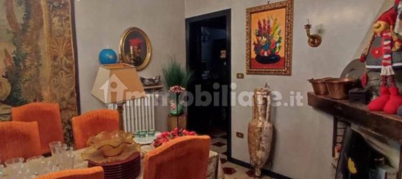 5 bedrooms Apartment in Parma, Italy No. 283368 3