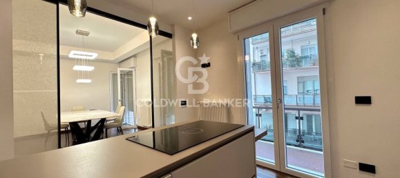 5 bedrooms Apartment in Rimini, Italy No. 330517 3