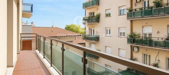 5 bedrooms Apartment in Rimini, Italy No. 330517 16
