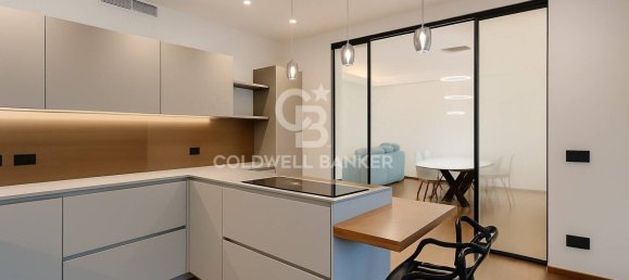 5 bedrooms Apartment in Rimini, Italy No. 330517 2