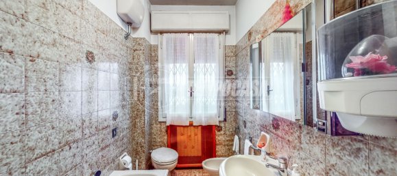 4غرفة منزل في Modena, Italy رقم 212593 30