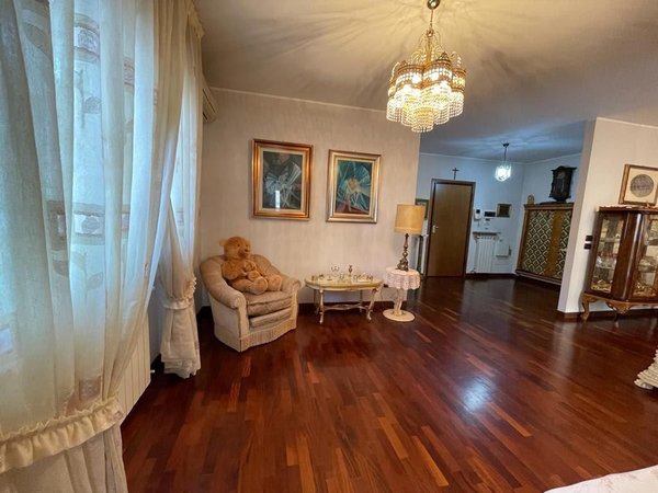 5غرفة شقة في Vigevano, Italy رقم 11865