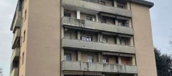 Квартира с 5 комнатами в Таваццано кон Виллавеско, Италия № 298881 4