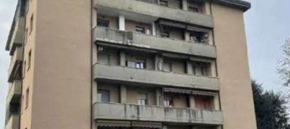 Квартира с 5 комнатами в Таваццано кон Виллавеско, Италия № 298881 11