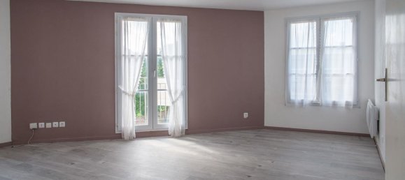 2 bedrooms Apartment in Pont-Sainte-Maxence, France No. 91242 2
