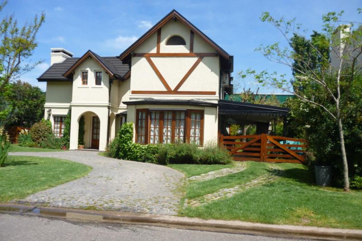 5 bedrooms House in Tigre, Argentina No. 11807