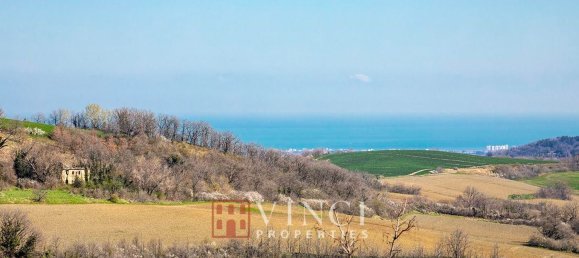 10 rooms House in Mercatino Conca, Italy No. 224495 3