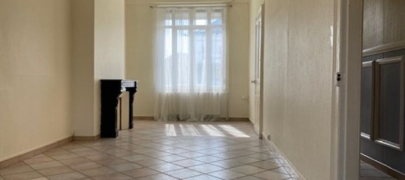 3 bedrooms House in Saint-Quentin, France No. 228957 2