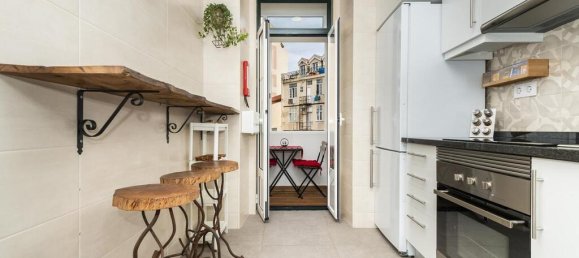 3 bedrooms Apartment in Lisbon, Portugal No. 106722 8