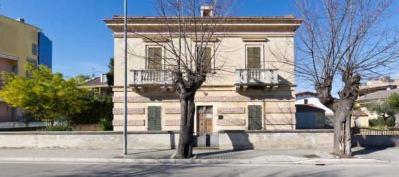 Вилла с 9 комнатами в Пьянелла, Италия № 107361 2