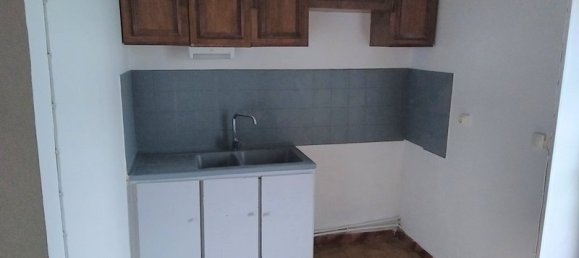 Casa de 2 dormitorios en Latilly, France No. 75723 3